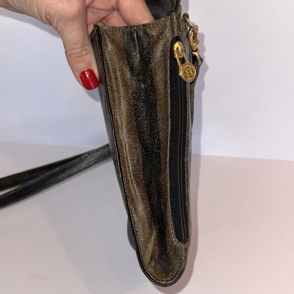 Authentic FENDI Vintage Crossbody Phone Pouch Bag Brown Black Canvas - Picture 9 of 14